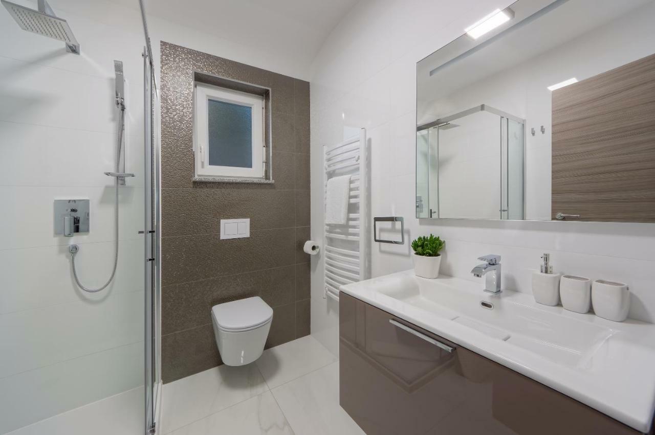 Viras Luxury Holiday Πούλα Εξωτερικό φωτογραφία